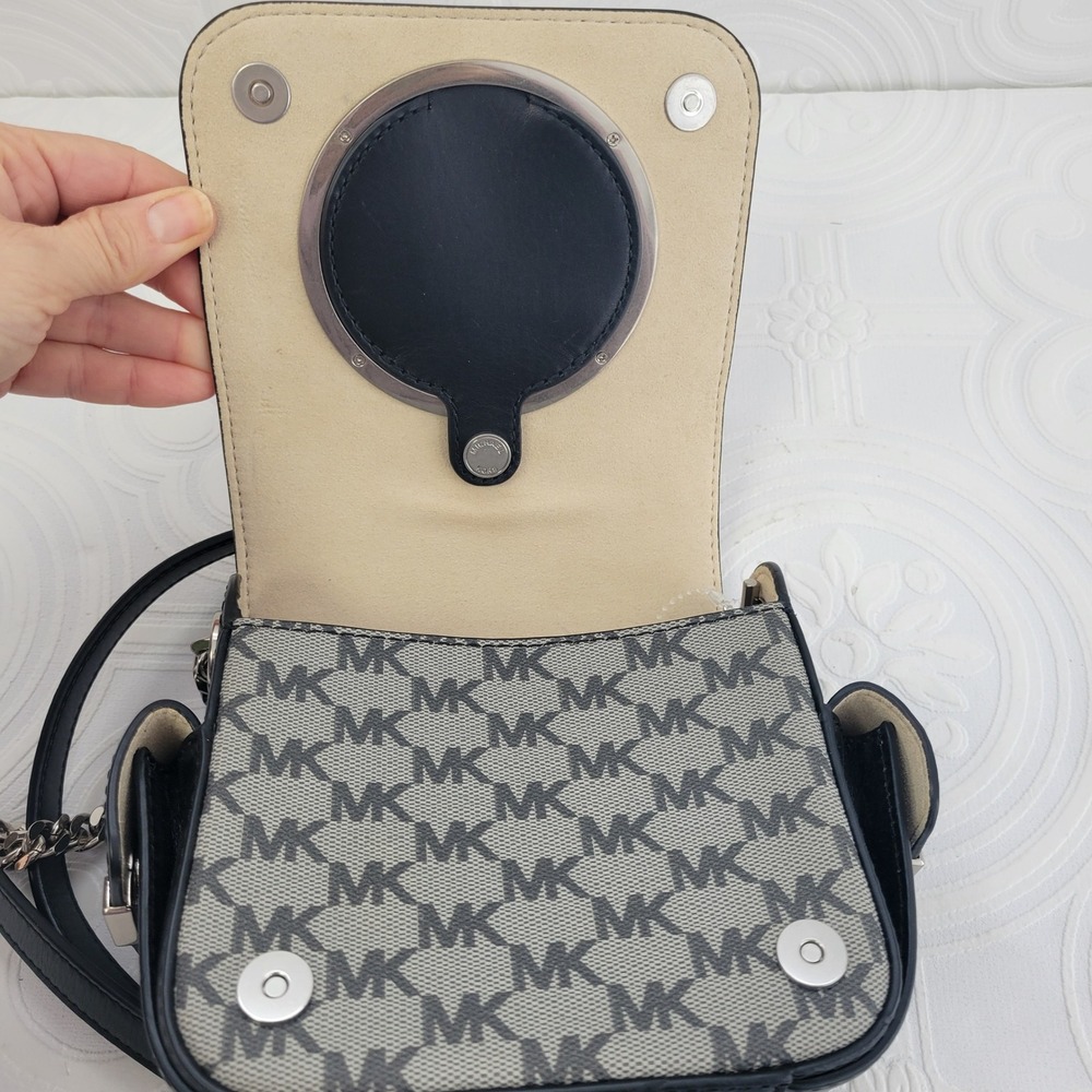 Michael Kors Studio Scout Collection Medium Moulded Camera Bag Black MK Logo New - Picture 13 of 16